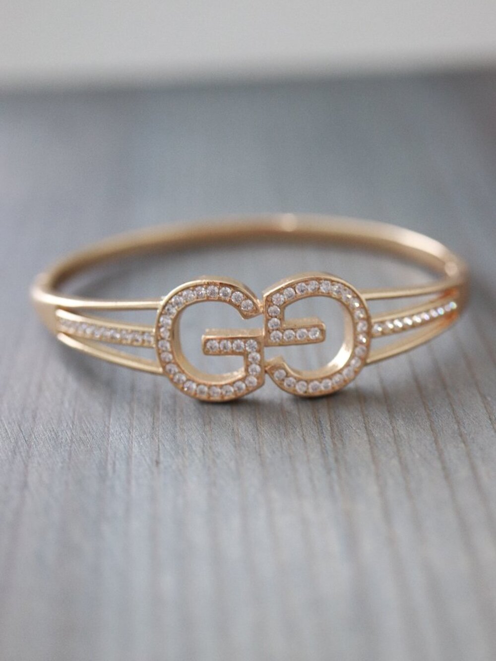 GG Style with CZ Diamonds Bangle Bracelet 18k Gold Plated